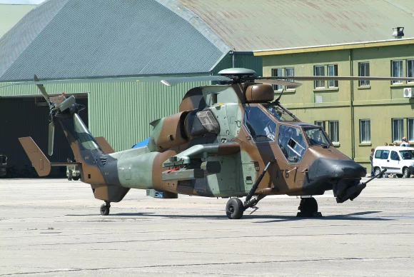 Un Eurocopter EC665 Tigre de l'aviation légère de l'armée de terre française.